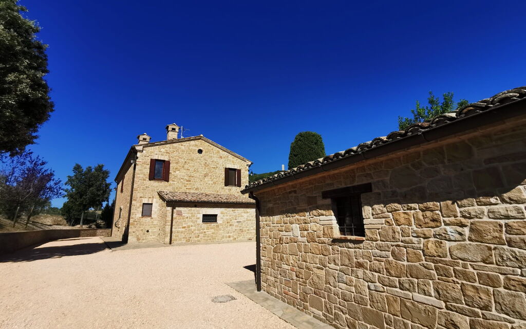 Cascina Del Castello: cascina-del-castello-san-severino-villa-external