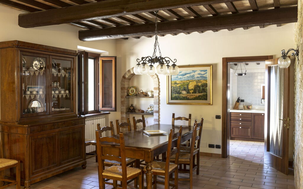 Cascina Del Castello: cascina-del-castello-san-severino-villa-dining-room