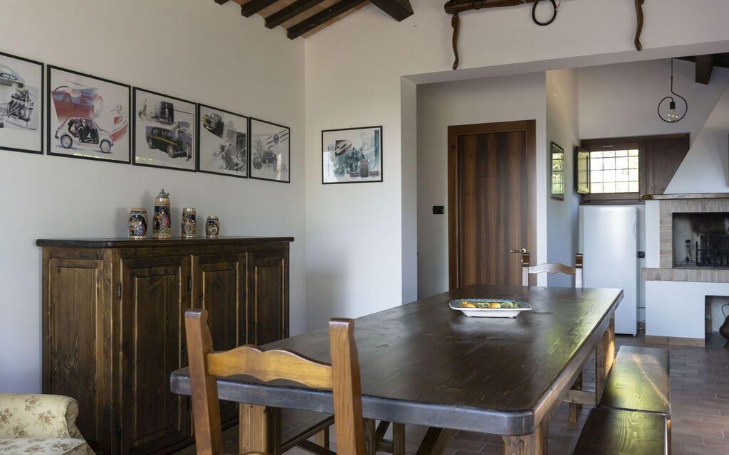 Cascina Del Castello: cascina-del-castello-san-severino-villa-dining-room