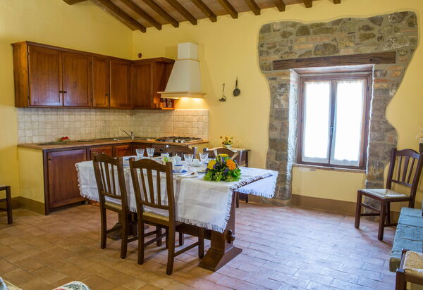 Il Casale Di Festa: il-casale-di-festa-doglio-villa-kitchen