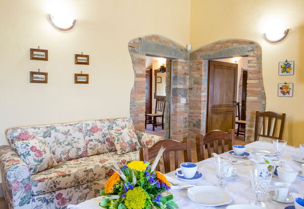 Il Casale Di Festa: il-casale-di-festa-doglio-villa-living-room