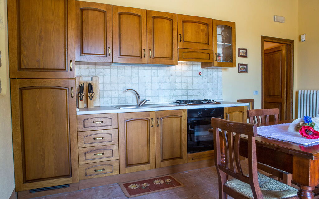 Il Casale Di Festa: il-casale-di-festa-doglio-villa-kitchen