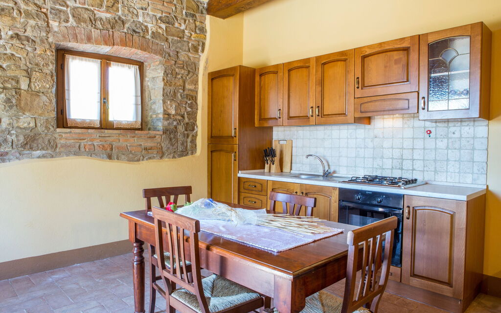 Il Casale Di Festa: il-casale-di-festa-doglio-villa-kitchen