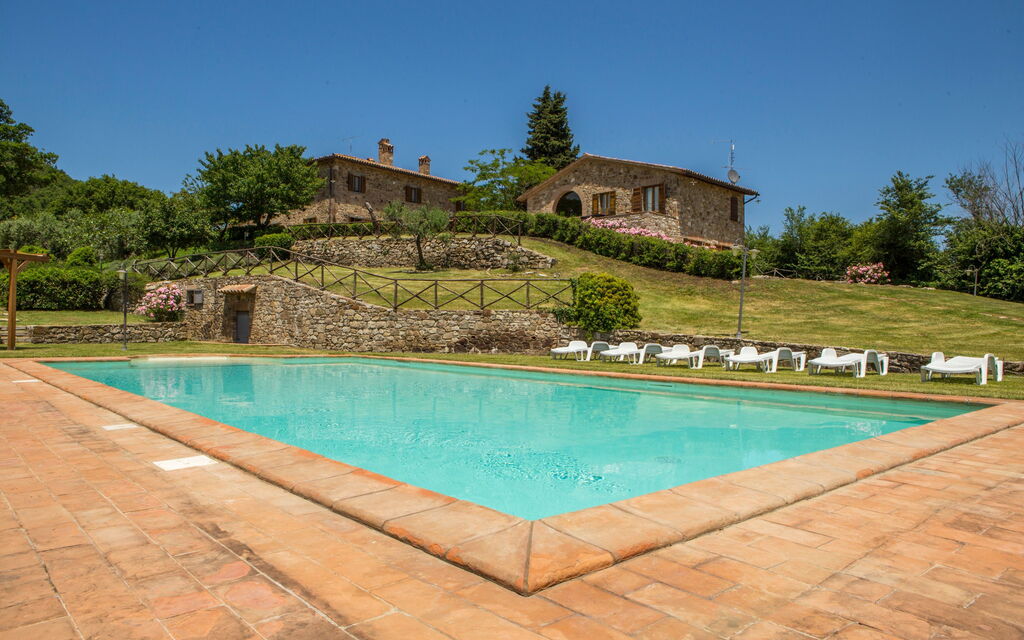 Il Casale Di Festa: il-casale-di-festa-doglio-villa-pool