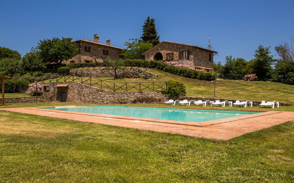 Il Casale Di Festa: il-casale-di-festa-doglio-villa-pool