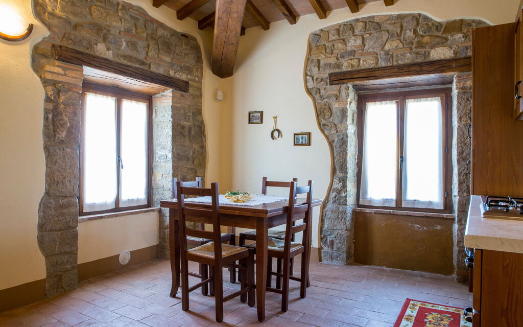 Il Casale Di Festa: il-casale-di-festa-doglio-villa-dining-room