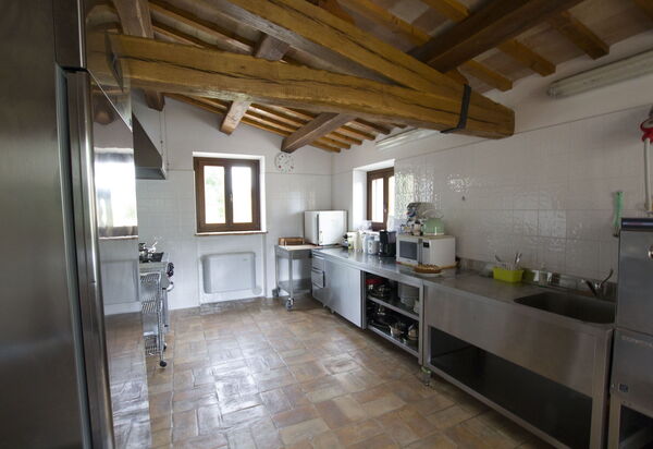 Rustico Nell'immacolata: rustico-nell-immacolata-civitanova-marche-villa-cucina