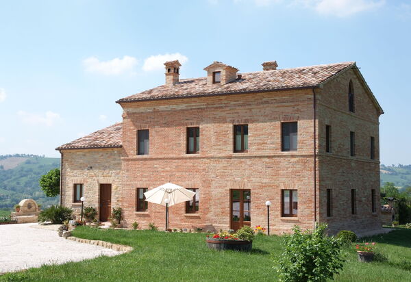 Rustico Nell'immacolata: rustico-nell-immacolata-civitanova-marche-villa-esterno