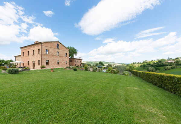 Rustico Nell'immacolata: rustico-nell-immacolata-civitanova-marche-villa-esterno