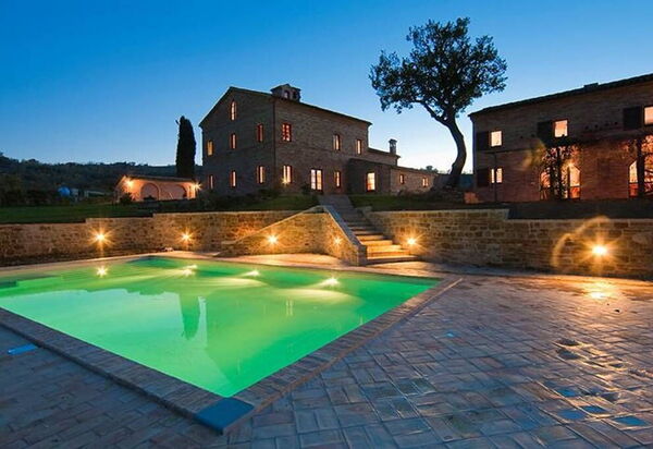 Rustico Nell'immacolata: rustico-nell-immacolata-civitanova-marche-villa-piscina