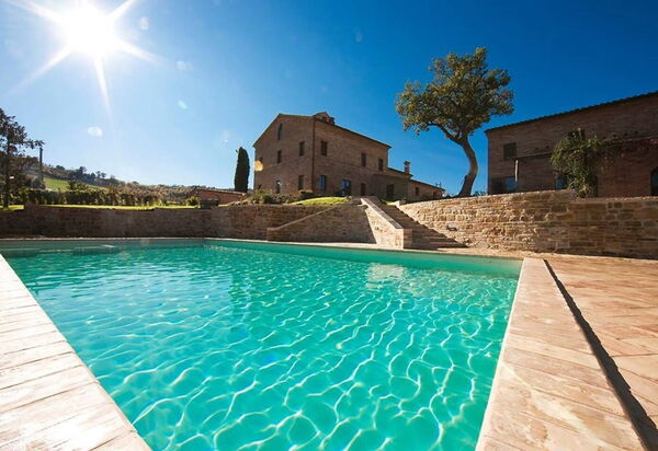 Rustico Nell'immacolata: rustico-nell-immacolata-civitanova-marche-villa-piscina