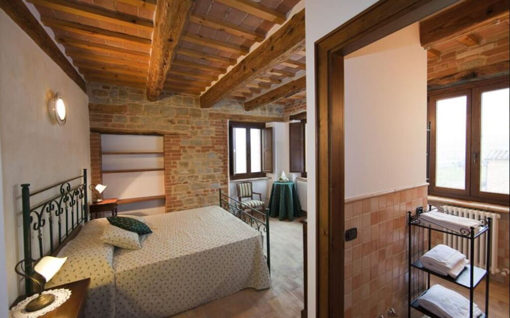 Rustico Nell'immacolata: rustico-nell-immacolata-civitanova-marche-villa-camera-da-letto