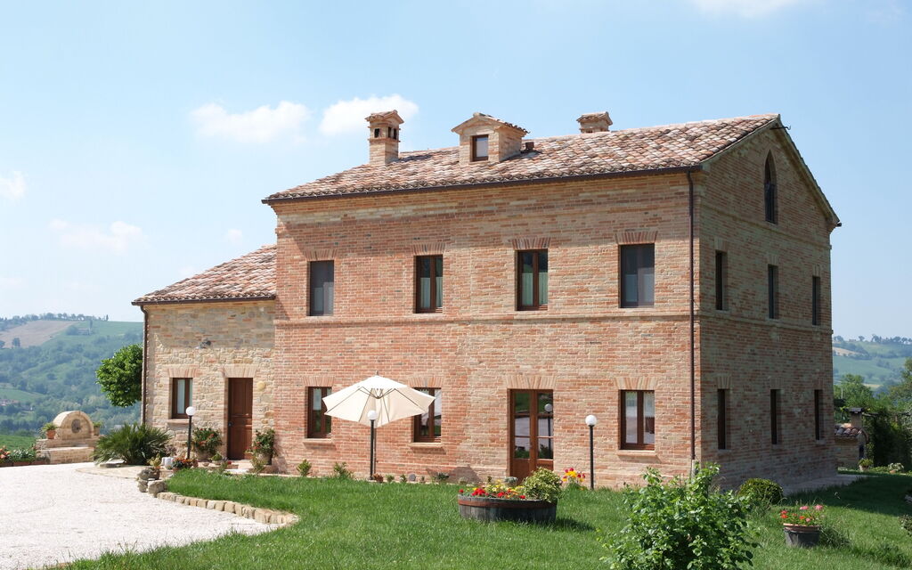 Rustico Nell'immacolata: rustico-nell-immacolata-civitanova-marche-villa-esterno