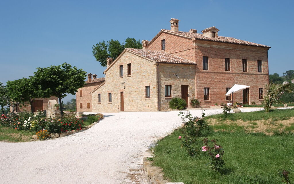 Rustico Nell'immacolata: rustico-nell-immacolata-civitanova-marche-villa-esterno