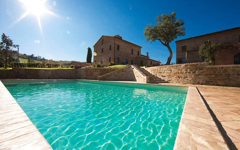 Rustico Nell'immacolata: rustico-nell-immacolata-civitanova-marche-villa-piscina