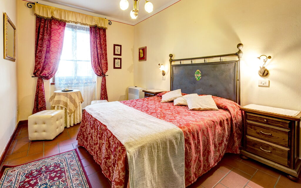 Relais Sogno Dei Fiori: relais-sogno-dei-fiori-fratticiola-cortona-villa-camera-da-letto