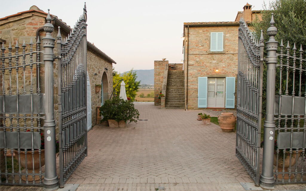 Relais Sogno Dei Fiori: relais-sogno-dei-fiori-fratticiola-cortona-villa-entrata