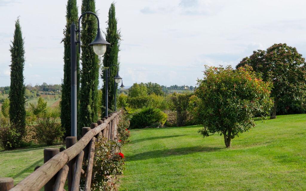 Relais Sogno Dei Fiori: relais-sogno-dei-fiori-fratticiola-cortona-villa-giardino