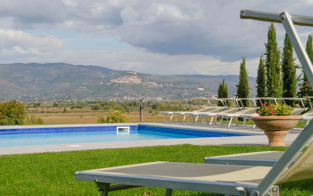Relais Sogno Dei Fiori: relais-sogno-dei-fiori-fratticiola-cortona-villa-piscina