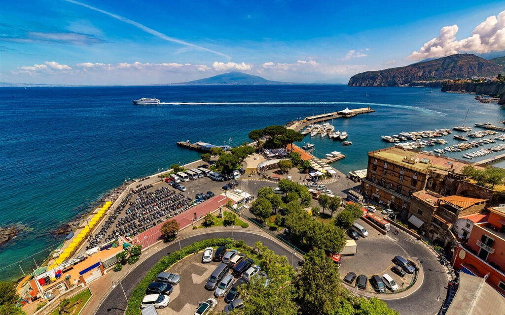 Living Times Apartment: living-times-apartment-sorrento-apartment-external