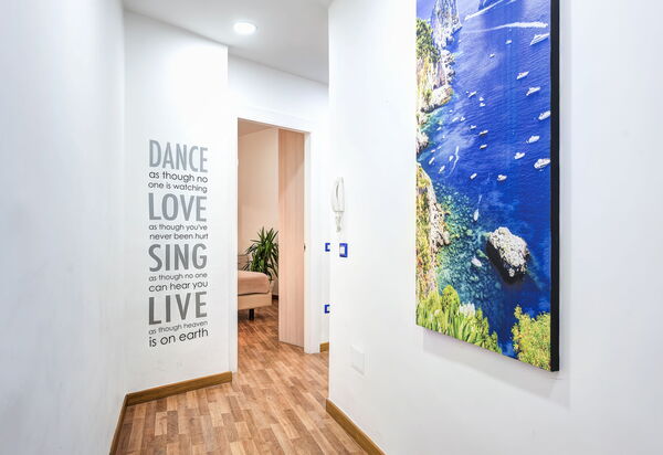 Loving Times Apartment: loving-times-apartment-sorrento-appartamento-corridoio