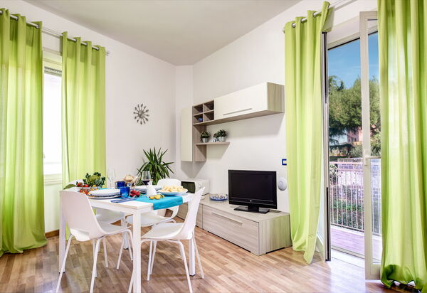 Loving Times Apartment: loving-times-apartment-sorrento-appartamento-soggiorno