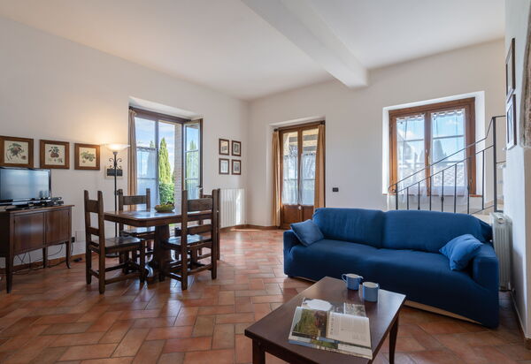 Rocche Di Valiano: rocche-di-valiano-chianti-castelnuovo-berardenga-glicine-soggiorno