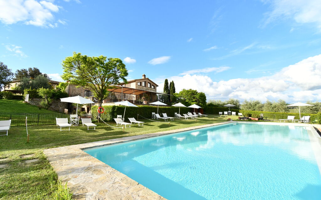 Rocche Di Valiano: Amenities, Autumn, Building Exterior, Garden, Pool, Spring, Summer