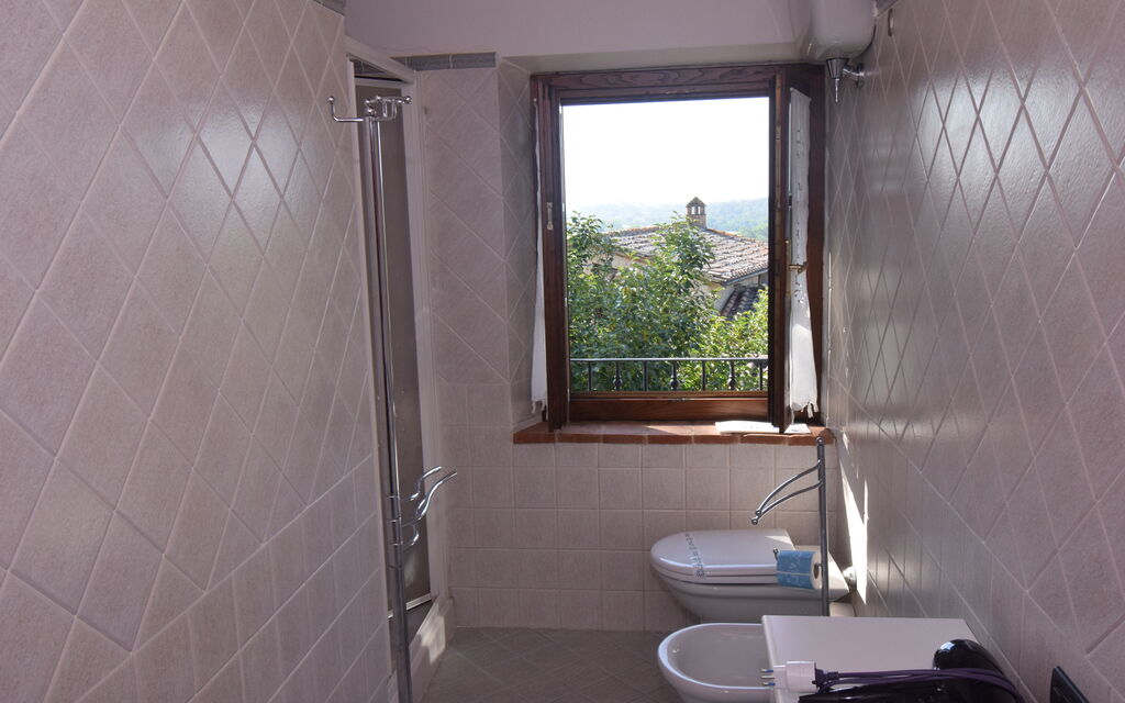 Rocche Di Valiano - : rocche-di-valiano-chianti-castelnuovo-berardenga-verbena-bagno