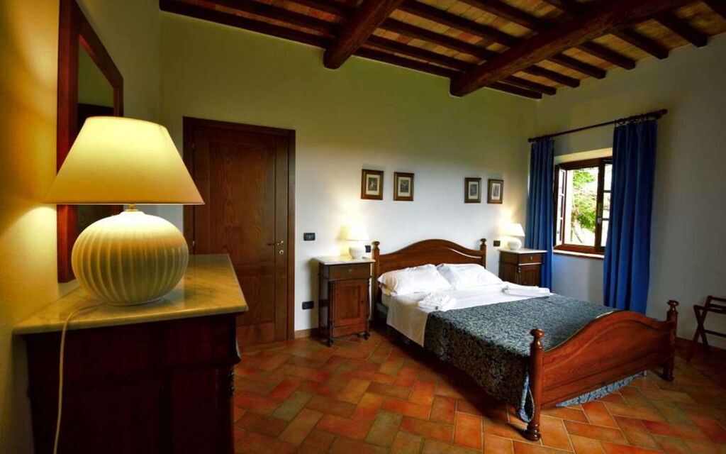 Rocche Di Valiano - : Autumn, Bedroom, Spring, Summer