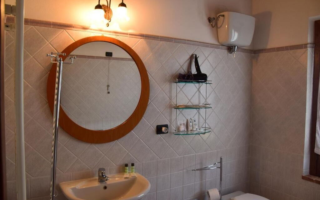 Rocche Di Valiano - : Autunno, Bagno, Estate, Primavera