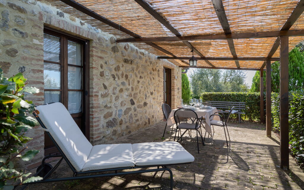 Rocche Di Valiano - : rocche-di-valiano-chianti-castelnuovo-berardenga-gelsomino-garden