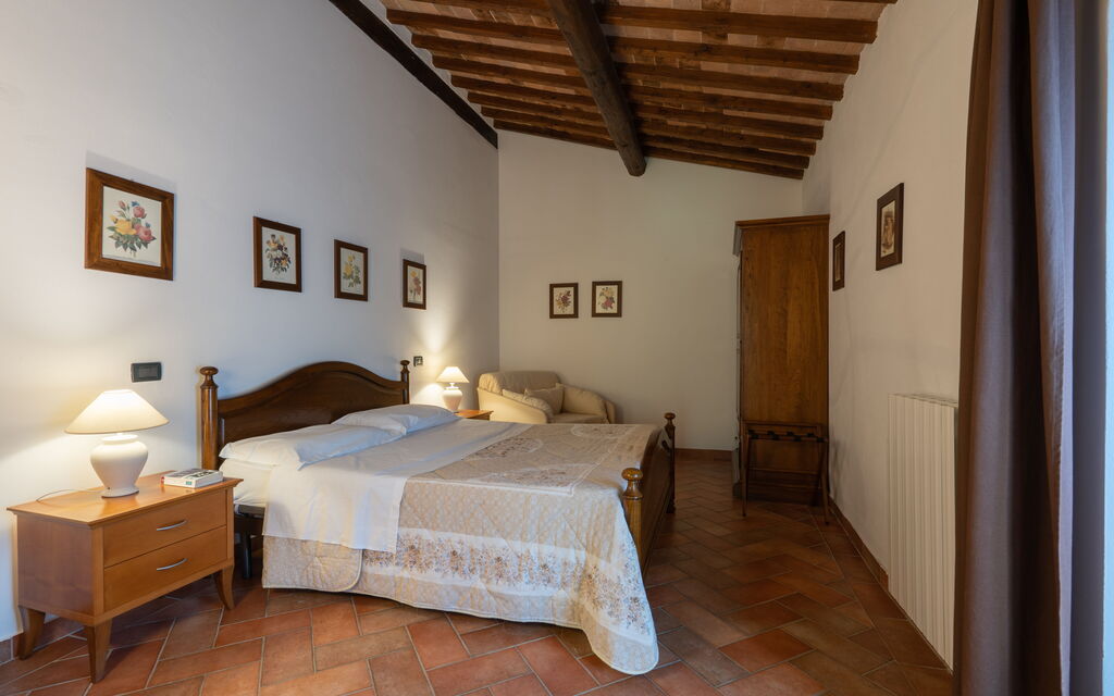 Rocche Di Valiano - : rocche-di-valiano-chianti-castelnuovo-berardenga-multiproprietà-geranio-bedroom
