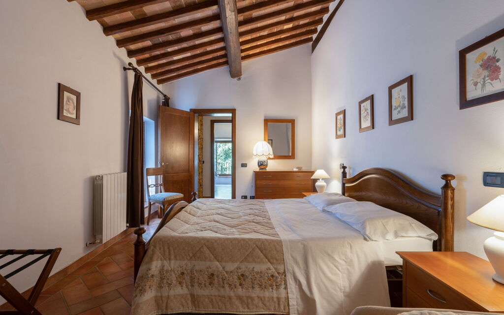 Rocche Di Valiano - : rocche-di-valiano-chianti-castelnuovo-berardenga-multiproprietà-geranio-bedroom