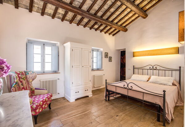 La Corte Del Grano: la-corte-del-grano-abbadia-villa-camera-da-letto