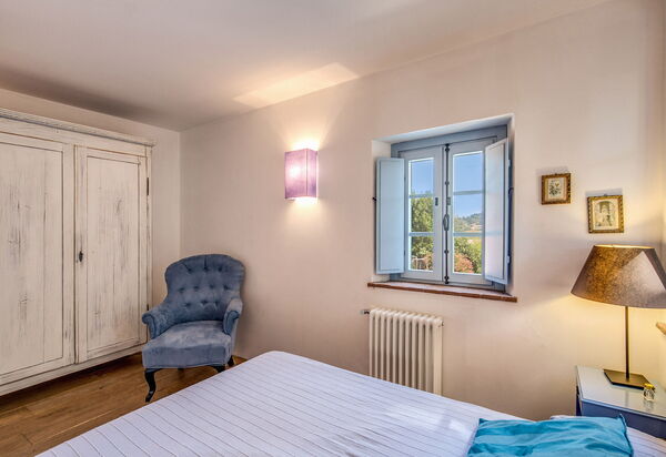 La Corte Del Grano: la-corte-del-grano-abbadia-villa-camera-da-letto