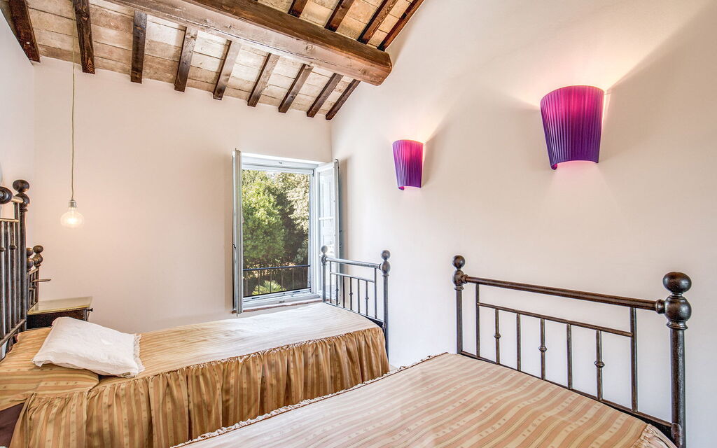 La Corte Del Grano: la-corte-del-grano-abbadia-villa-camera-da-letto