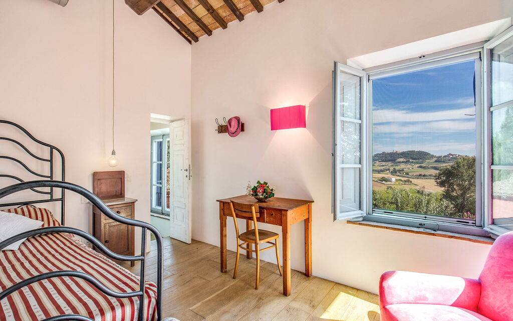 La Corte Del Grano: la-corte-del-grano-abbadia-villa-camera-da-letto