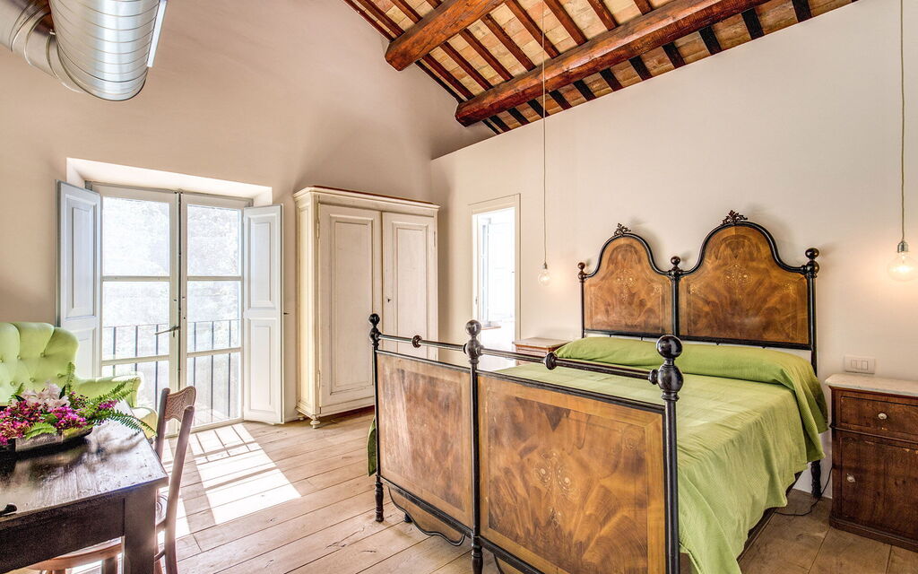 La Corte Del Grano: la-corte-del-grano-abbadia-villa-camera-da-letto