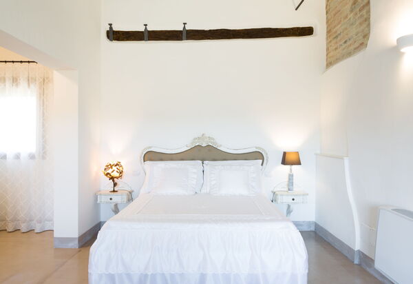 Casale Esperienza Sul Tevere: casale-esperienza-sul-tevere-marsciano-villa-bedroom