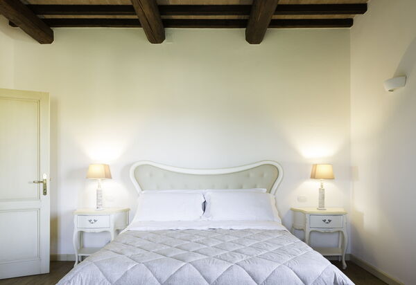 Casale Esperienza Sul Tevere: casale-esperienza-sul-tevere-marsciano-villa-bedroom