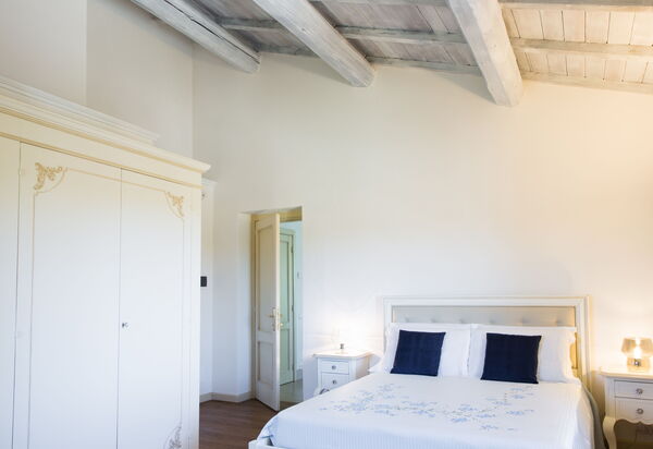 Casale Esperienza Sul Tevere: casale-esperienza-sul-tevere-marsciano-villa-bedroom