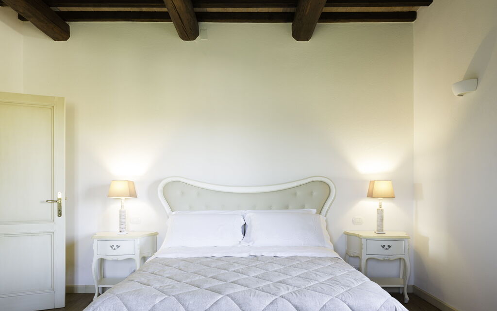 Casale Esperienza Sul Tevere: casale-esperienza-sul-tevere-marsciano-villa-bedroom