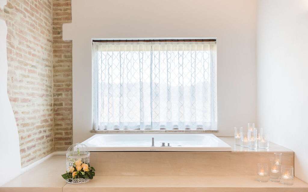 Casale Esperienza Sul Tevere: casale-esperienza-sul-tevere-marsciano-villa-hot-tub