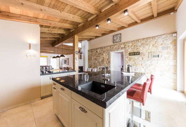 Dimora Delle Ninfee Del Garda: dimora-delle-ninfee-del-garda-castelletto-villa-kitchen