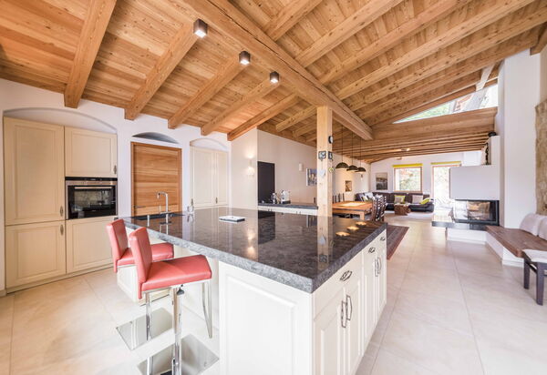 Dimora Delle Ninfee Del Garda: dimora-delle-ninfee-del-garda-castelletto-villa-kitchen