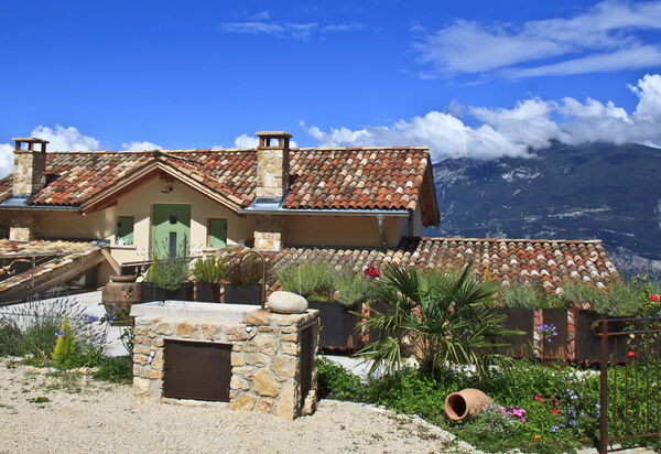 Dimora Delle Ninfee Del Garda: dimora-delle-ninfee-del-garda-castelletto-villa-external