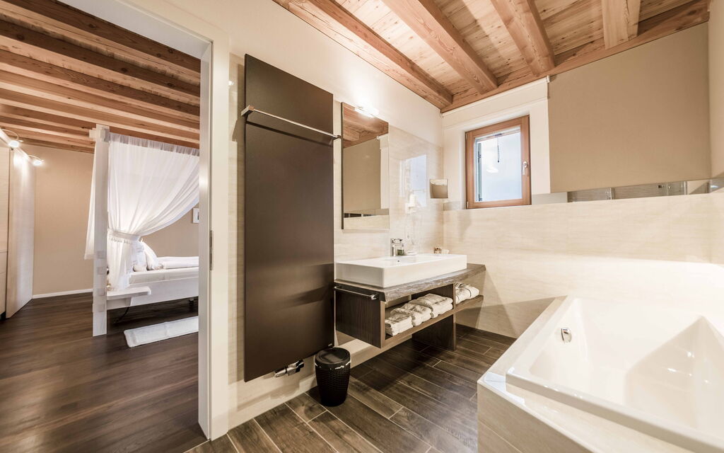 Dimora Delle Ninfee Del Garda: dimora-delle-ninfee-del-garda-castelletto-villa-bagno