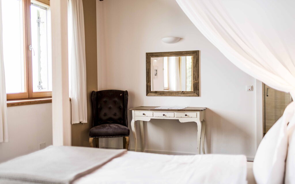 Dimora Delle Ninfee Del Garda: dimora-delle-ninfee-del-garda-castelletto-villa-camera-da-letto