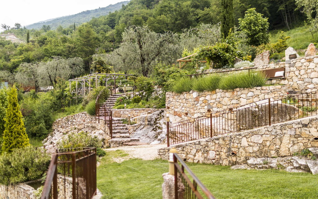 Dimora Delle Ninfee Del Garda: dimora-delle-ninfee-del-garda-castelletto-villa-esterno